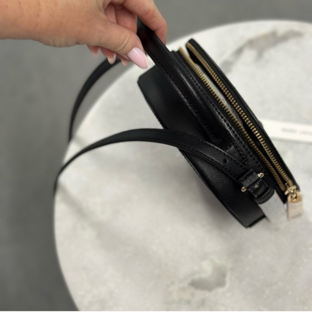 NWT MARC JACOB'S leather circle  crossbody bag - Picture 11 of 11